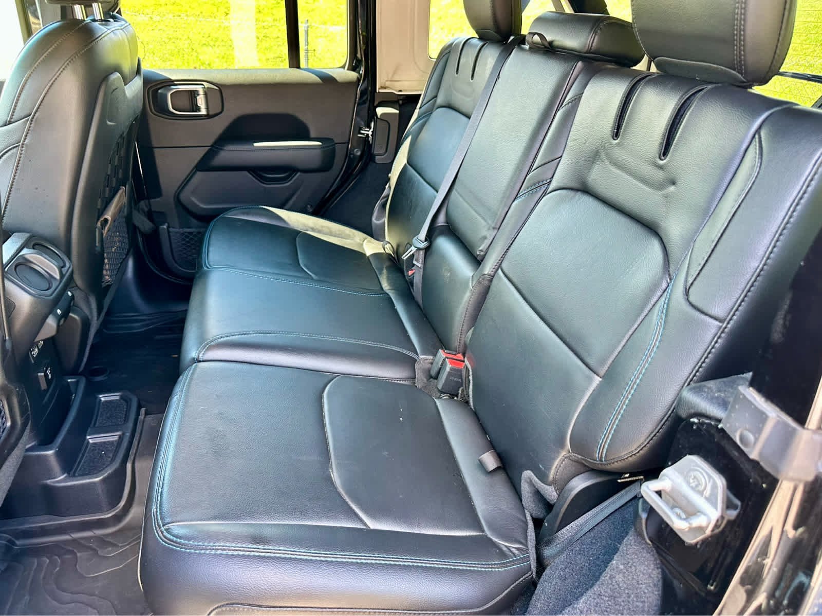 Used 2023 Black Clearcoat Jeep Rubicon image 12