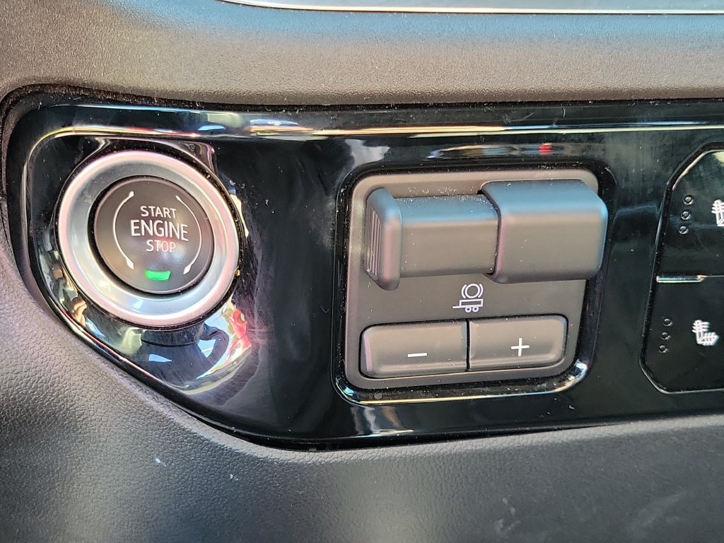 Used 2023 STERLING GRAY METALLIC Chevrolet RST image 31