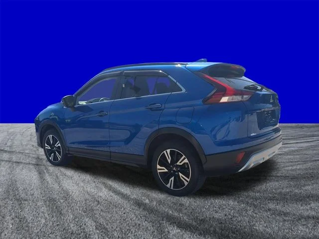 Certified Used 2024 Lightning Blue Metallic Mitsubishi SE image 6