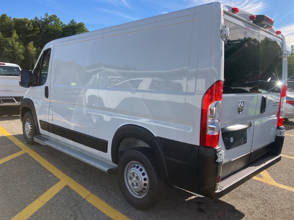 Used 2025 White Ram Base image 6