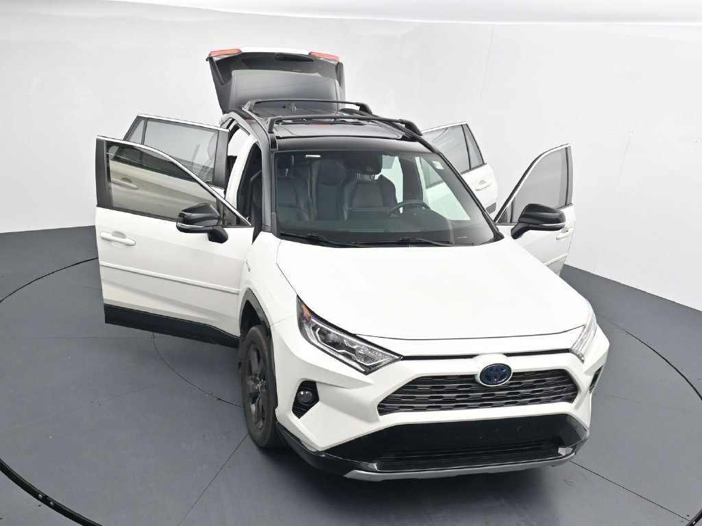 Used 2020 White Toyota XSE image 25