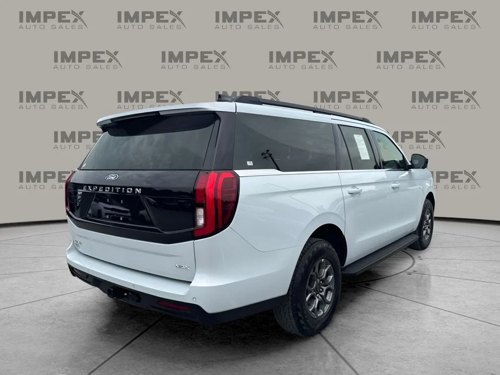 Used 2025 Silver Ford Active image 3