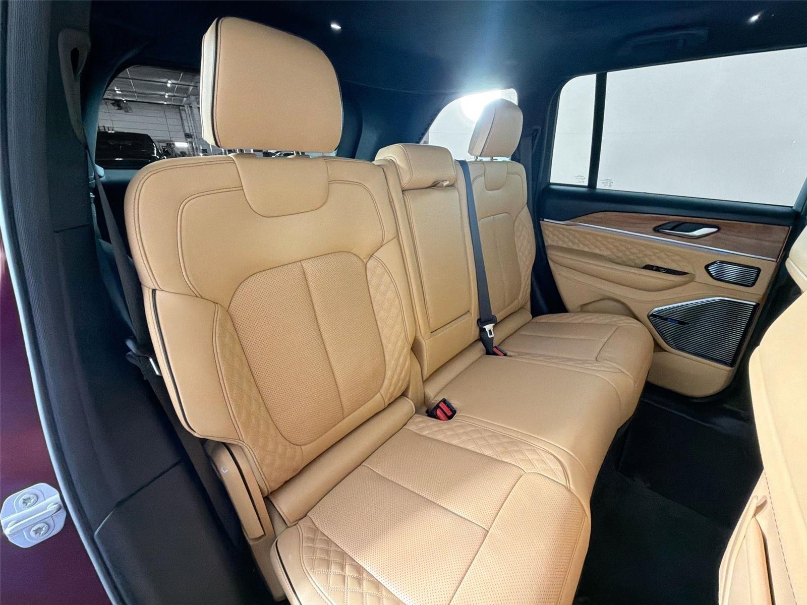 Used 2025 Velvet Red Pearlcoat Jeep Summit Reserve image 25