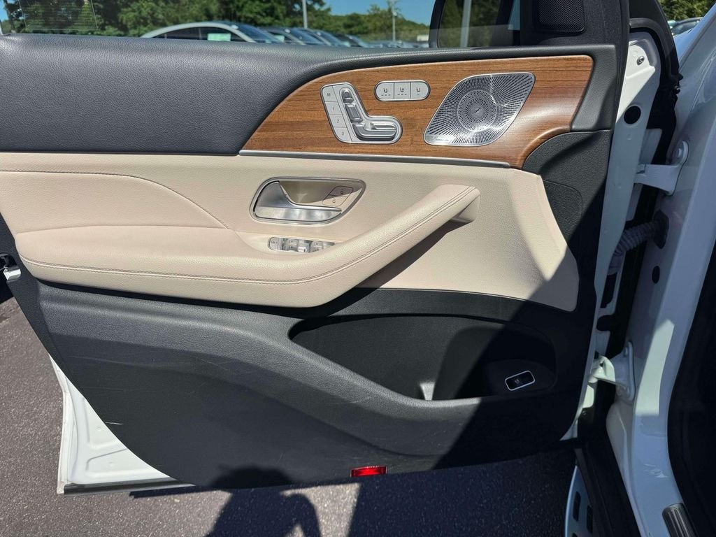 Certified Used 2022 Polar White Mercedes-Benz GLS 450 image 18