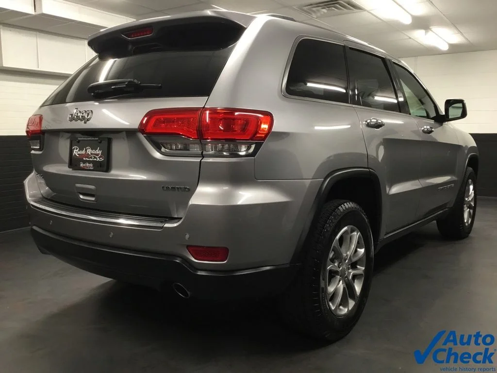 Used 2016 Silver Jeep Limited image 10