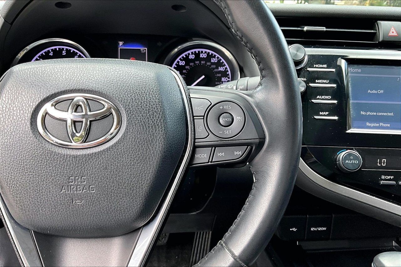 Used 2020 Silver Toyota SE image 11