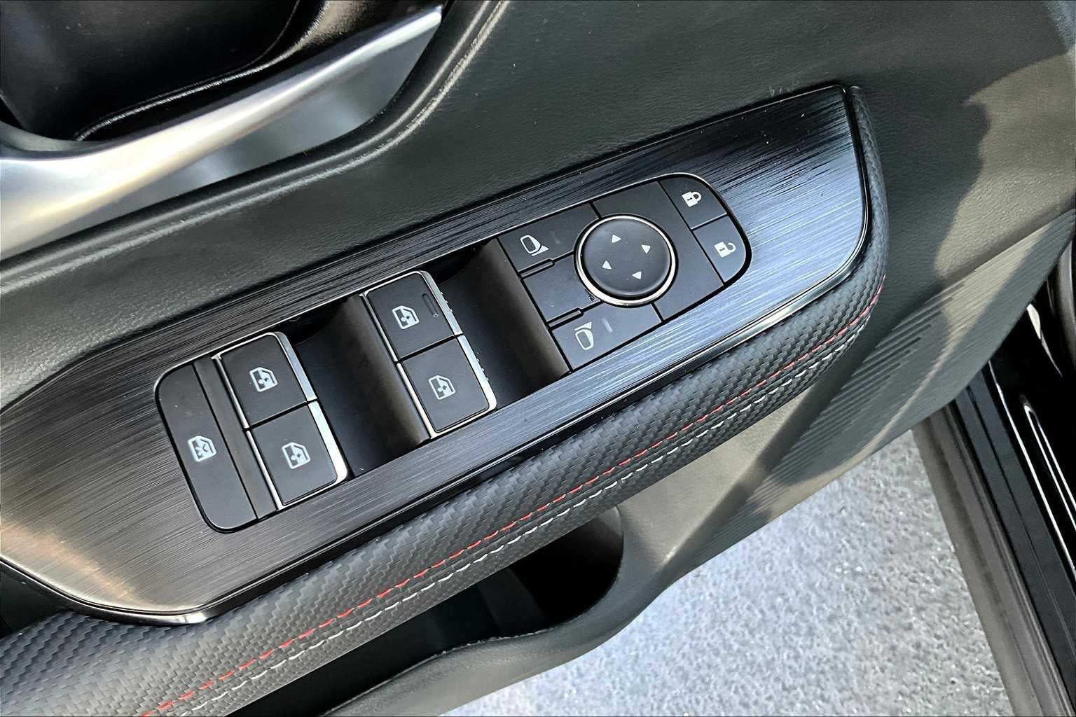 2026 Nissan KICKS SR - Photo 19