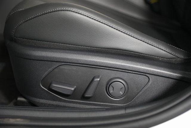 2025 Hyundai Elantra Limited - Photo 81
