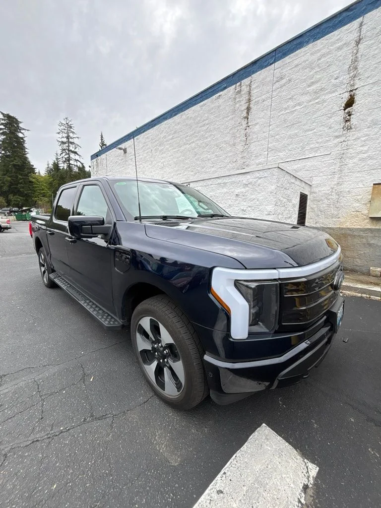New 2023 Antimatter Blue Metallic Ford Platinum image 2