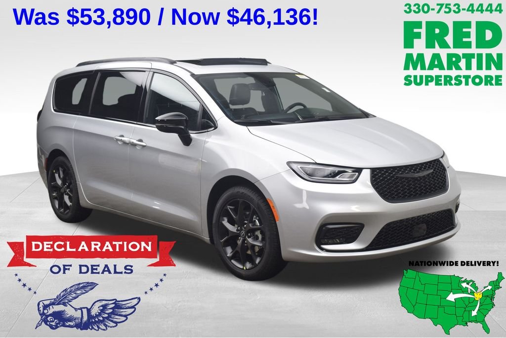 2026 Chrysler Pacifica Limited's photo