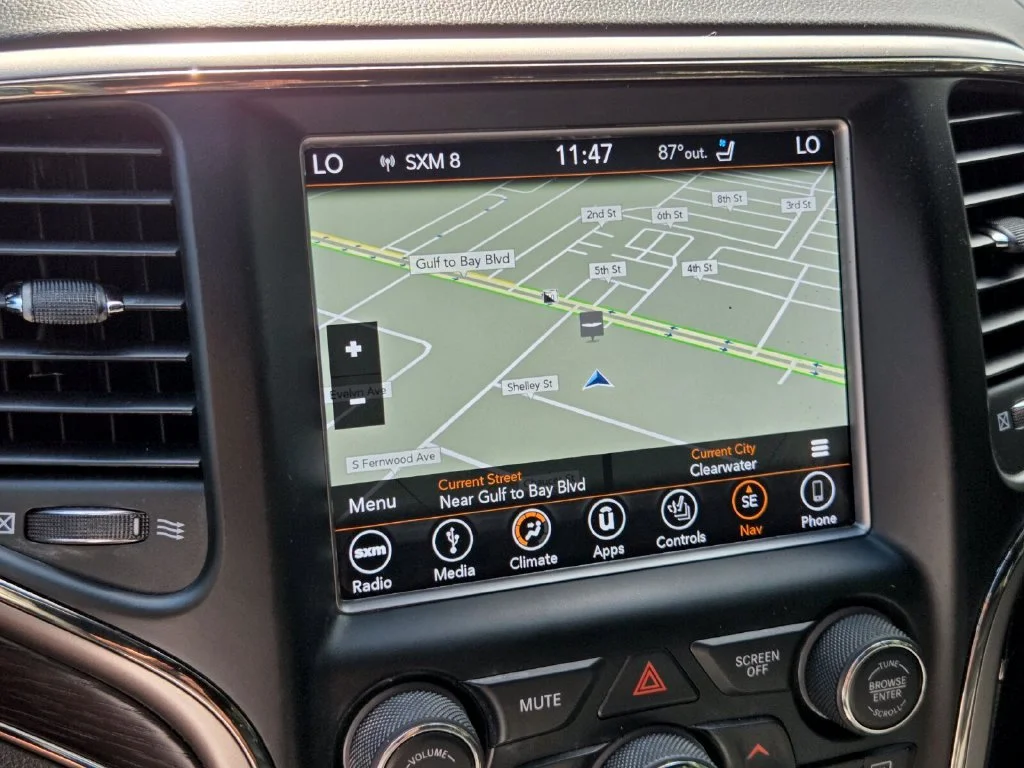 Used 2018 Red Jeep High Altitude image 26