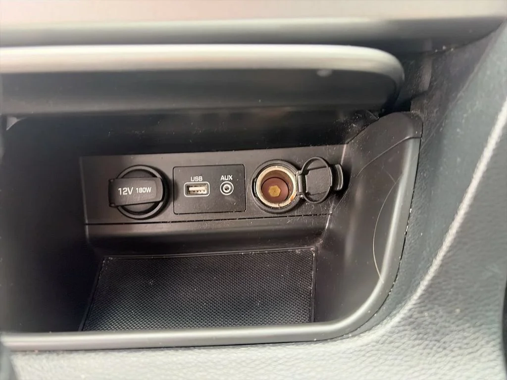 Used 2016 Silver Hyundai Limited image 20