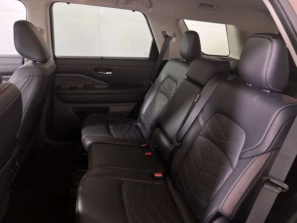 Used 2024 Beige Nissan Platinum image 24