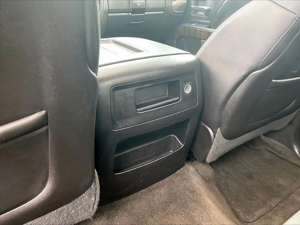Used 2015 Black GMC Denali image 34