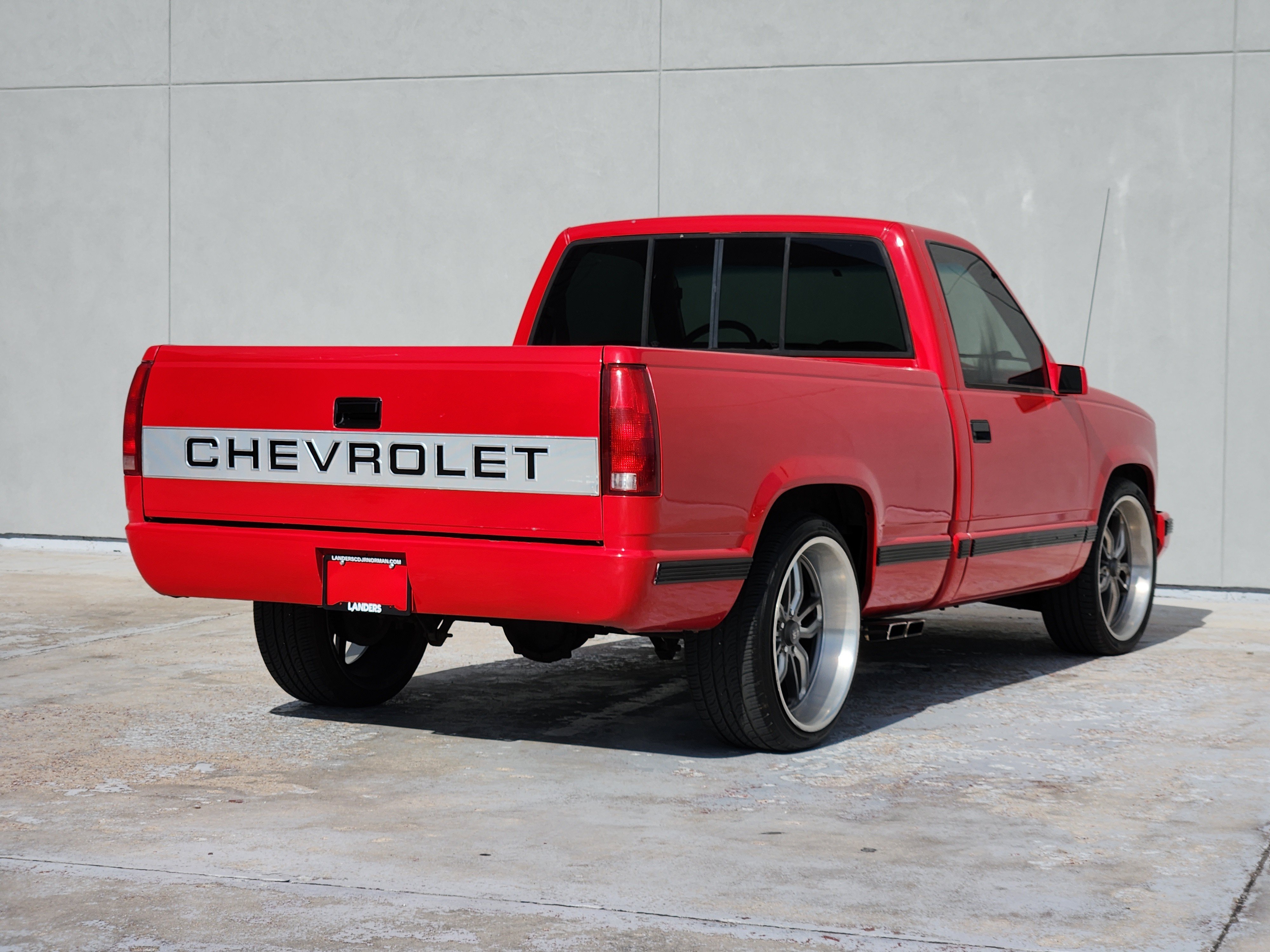 Used 1990 Red Chevrolet REG CAB 2WD 133WB image 7