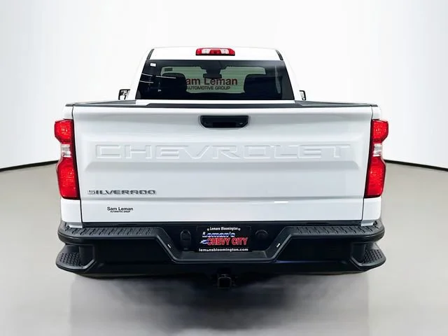 New 2026 Summit White Chevrolet WT image 7