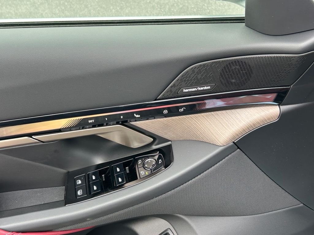New 2027 Black Sapphire Metallic BMW eDrive40 image 12