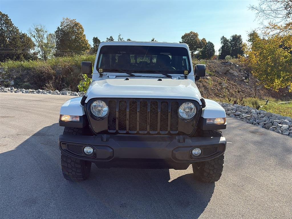 2021 Jeep Gladiator Willys photo 2