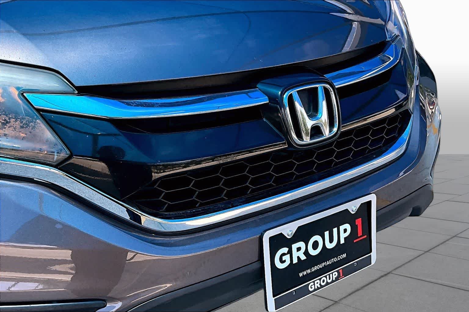 Used 2015 Modern Steel Metallic Honda LX image 30