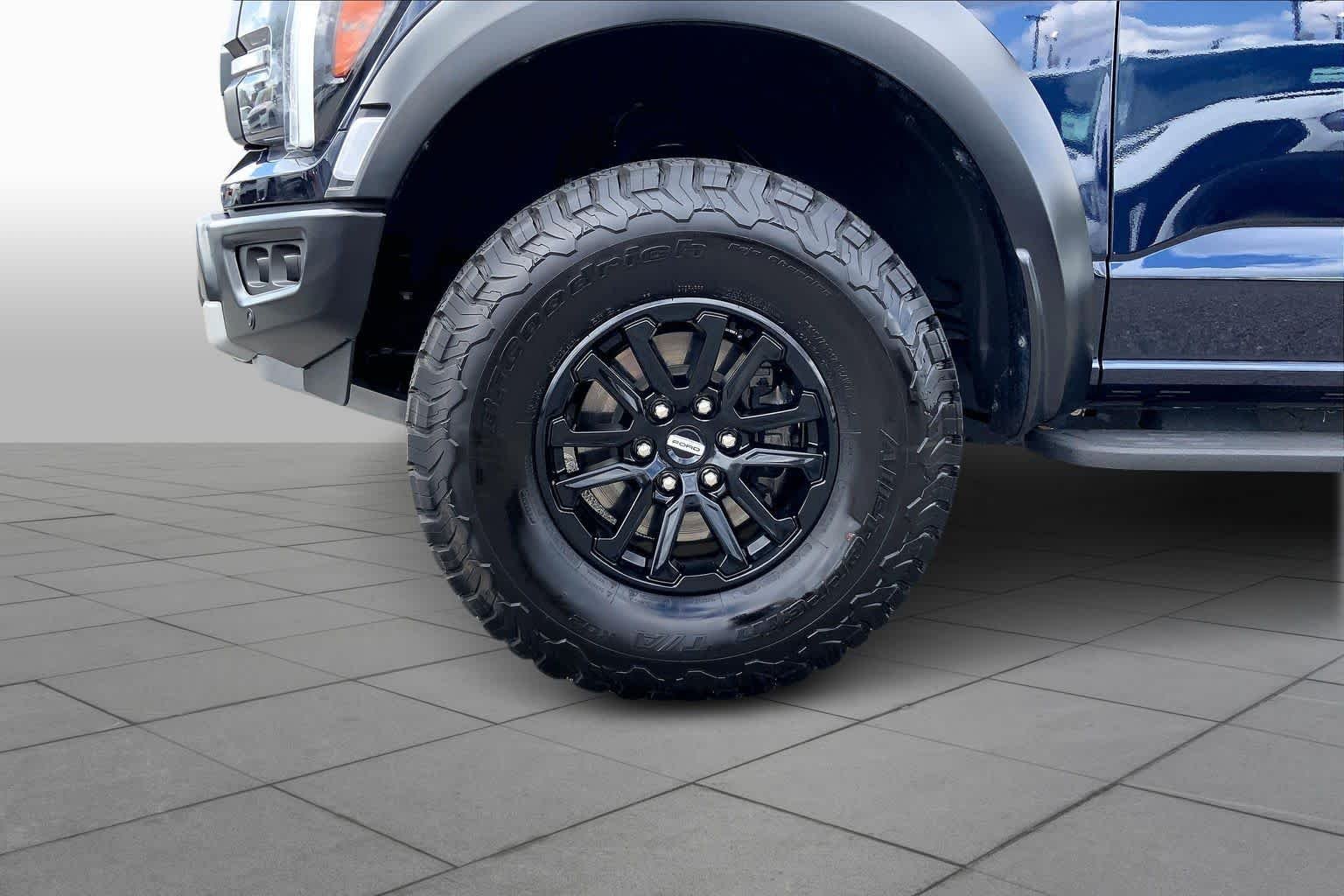 Used 2025 Antimatter Blue Metallic Ford Raptor image 18