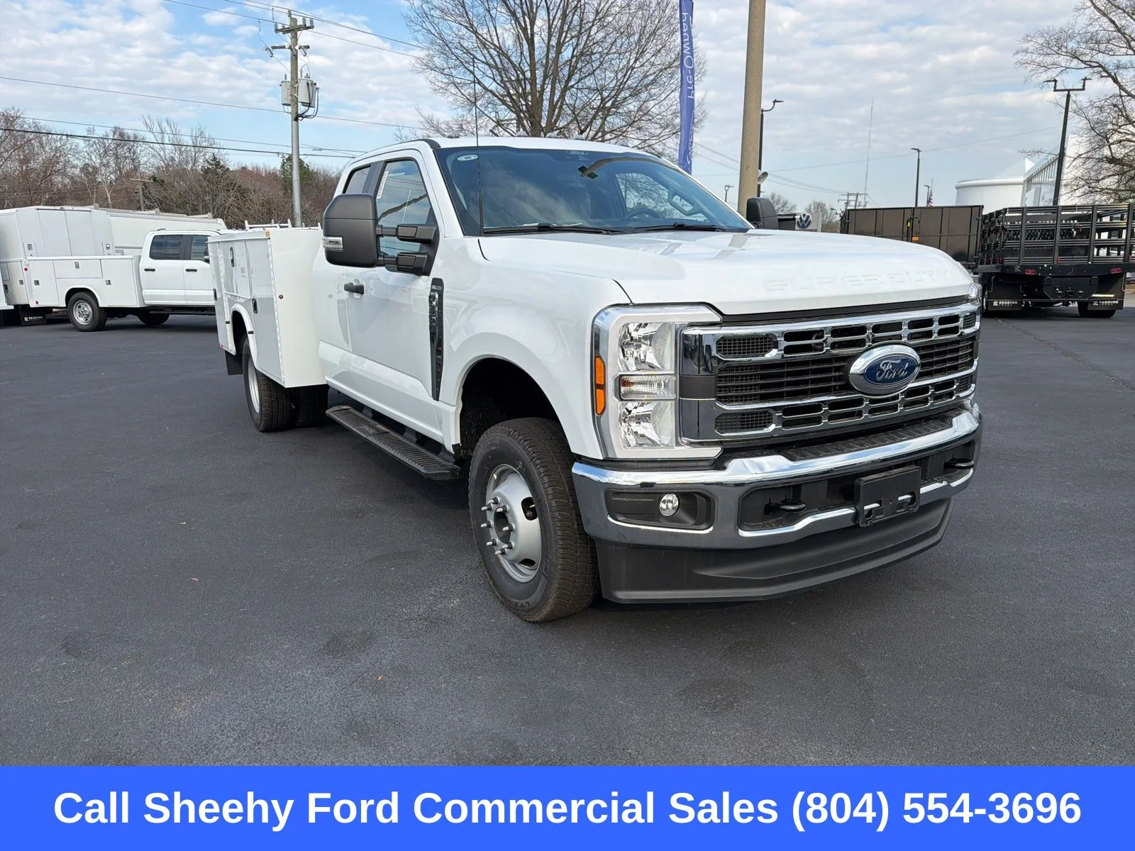 2026 Ford F-350 Super Duty Chassis Cab XL - Photo 4