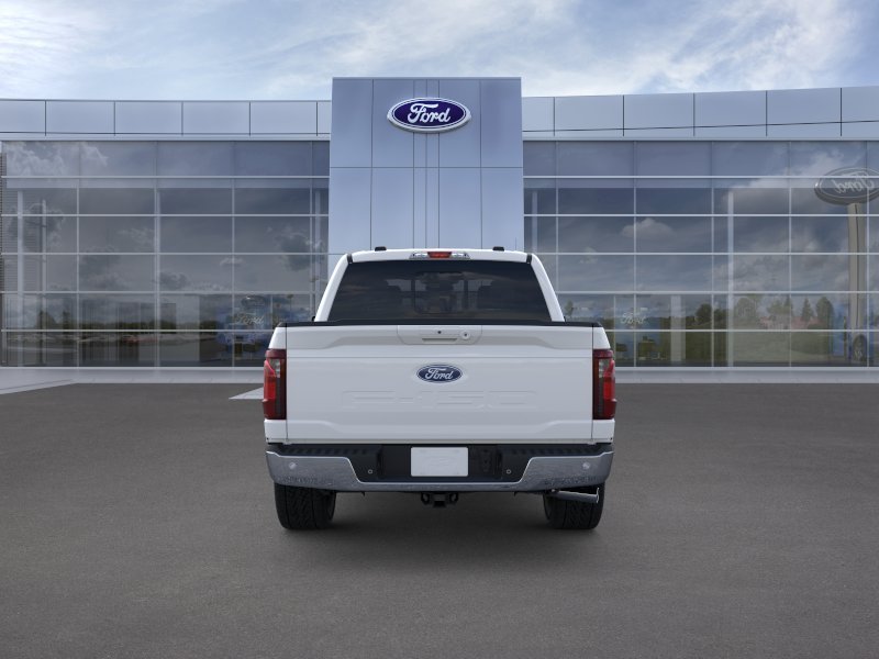 New 2026 Oxford White Ford XLT image 5