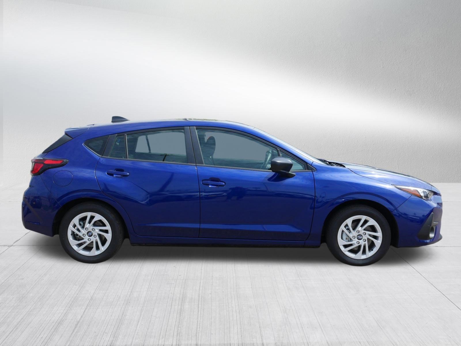 Used 2025 Sapphire Blue Pearl Subaru  image 8