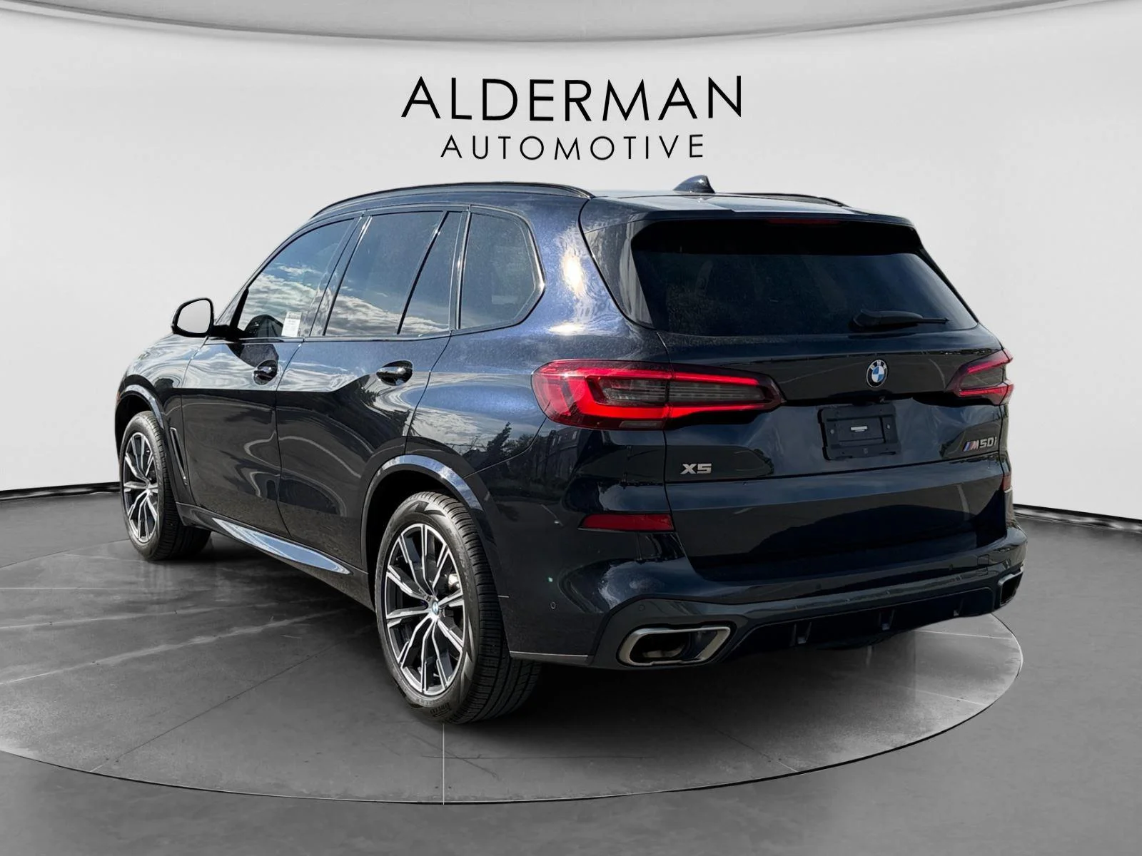 Used 2022 Carbon Black Metallic BMW M50i image 4