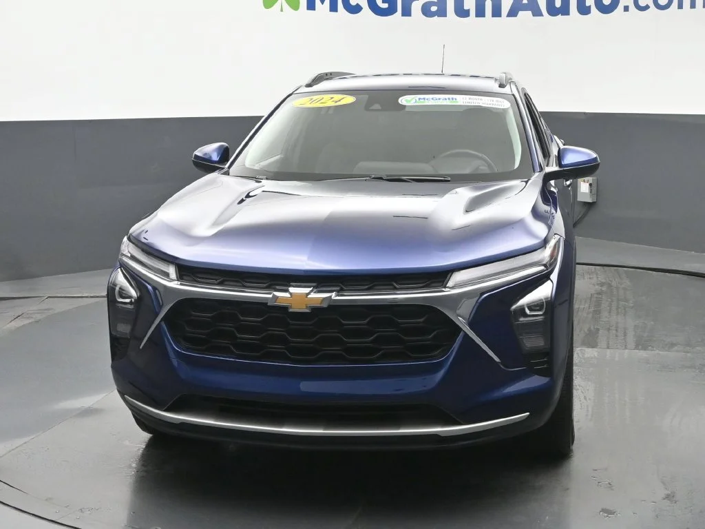 Used 2024 Blue Chevrolet LT image 6