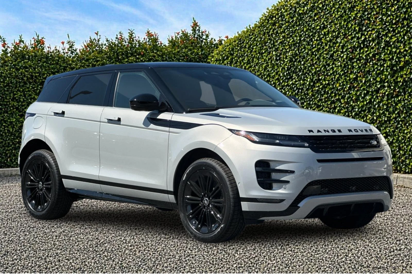 2026 Land Rover Range Rover Evoque Dynamic SE - Photo 8