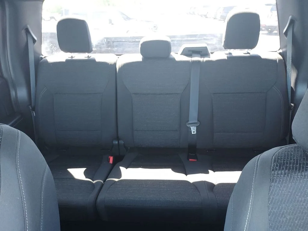 Used 2022 Black Ford XLT image 13