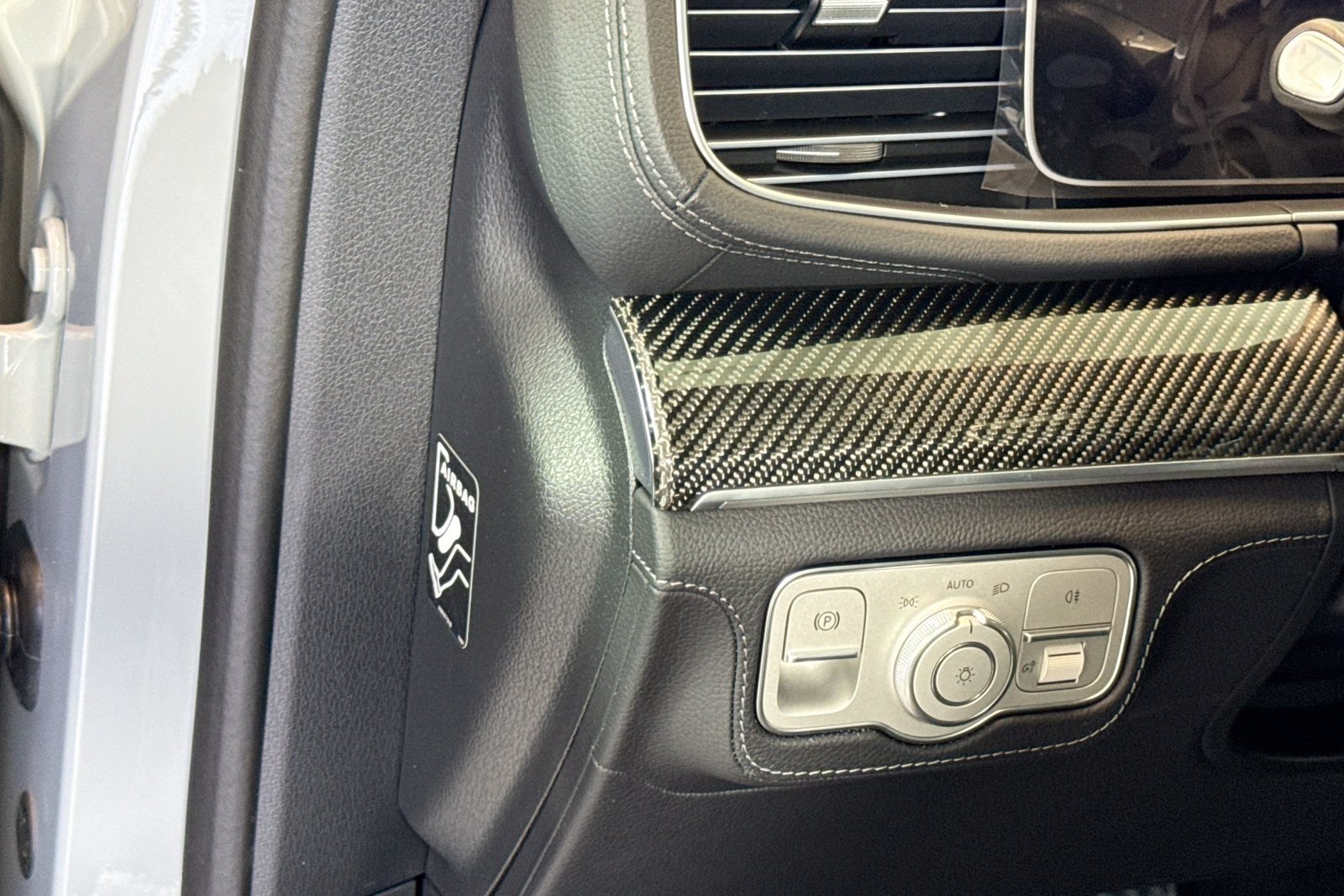 New 2026 MANUFAKTUR Alpine Grey Mercedes-Benz AMG® GLE 53 image 10