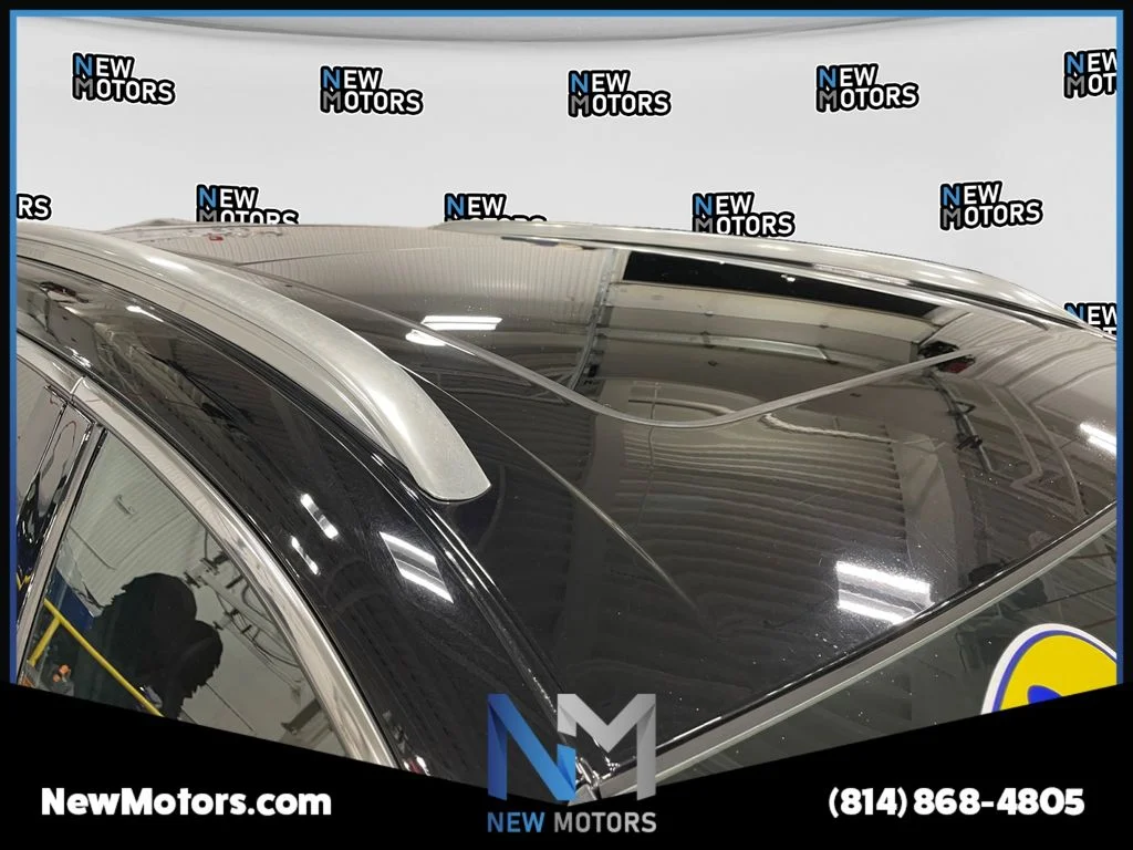 Used 2022 Black Metallic Lincoln Reserve image 16