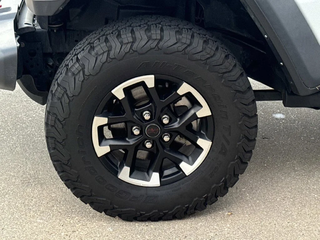Used 2025 White Jeep Rubicon image 7