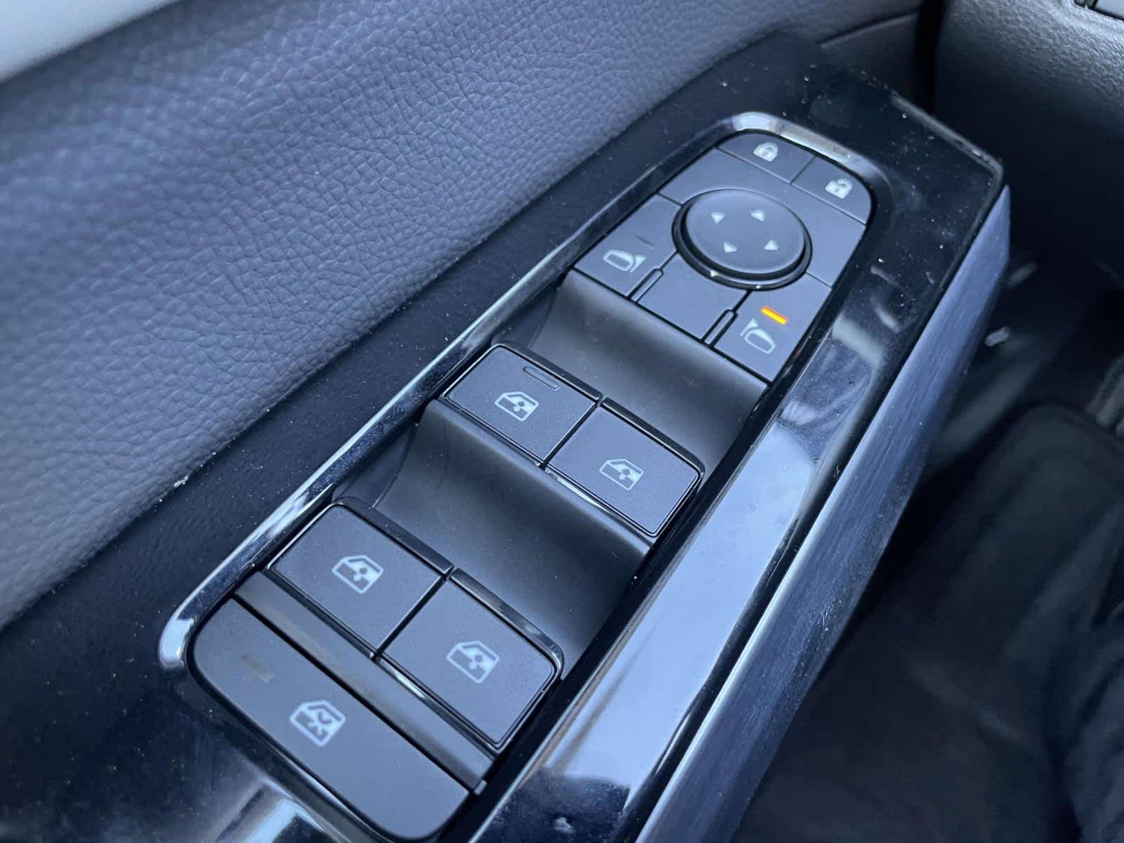 New 2026 Baltic Teal Nissan SL image 32