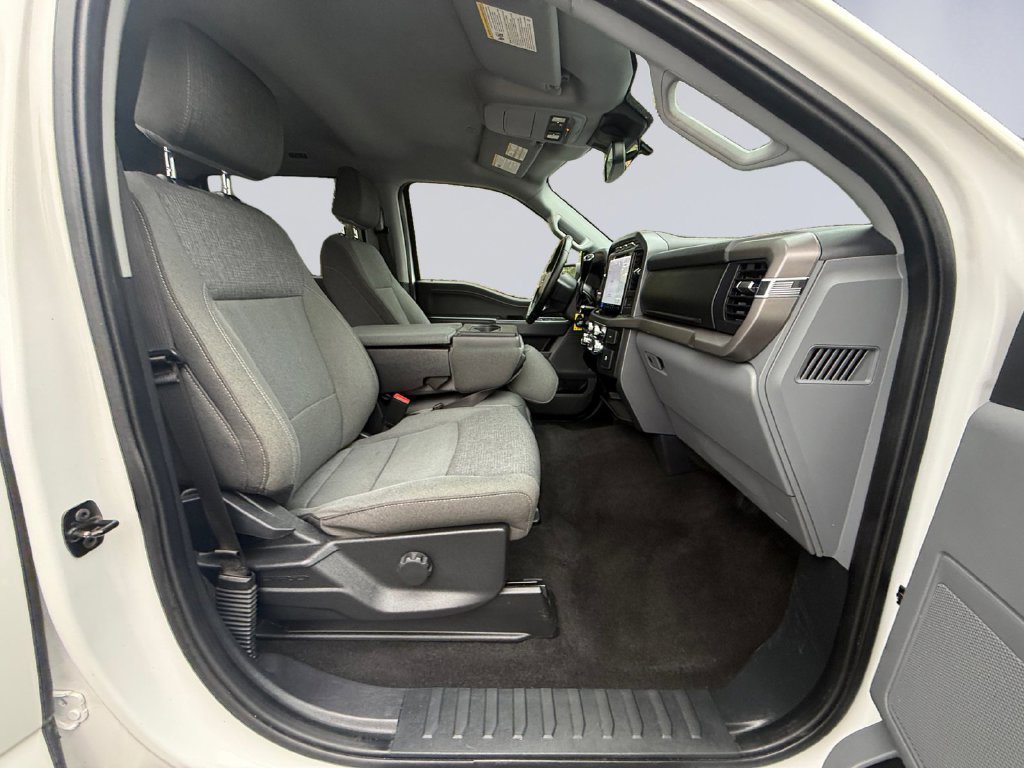 Used 2024 White Ford XLT image 18