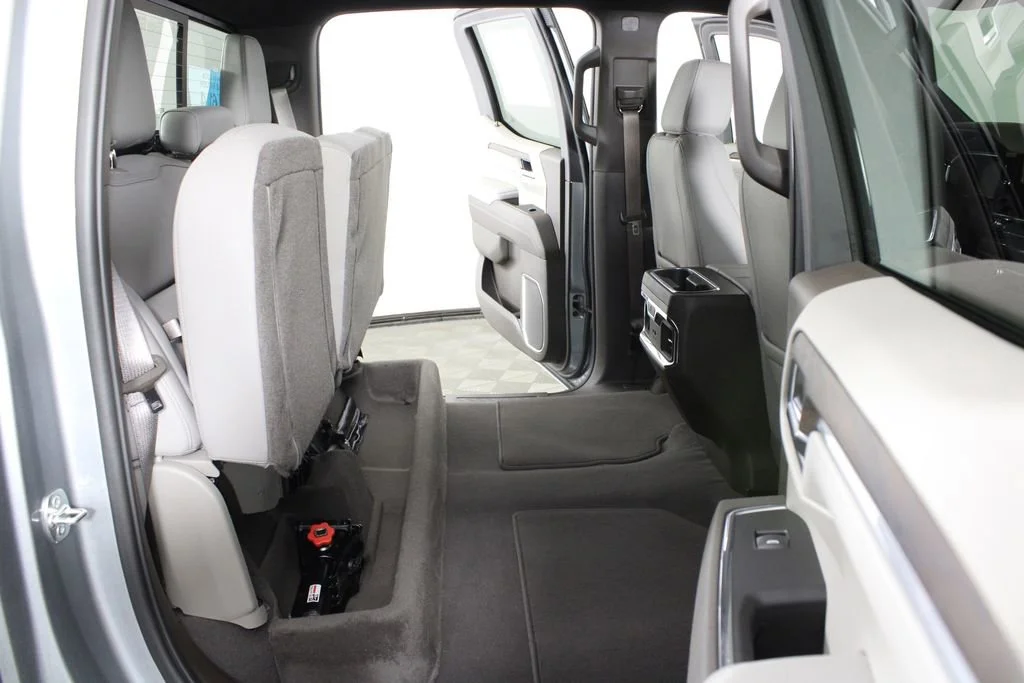 2026 GMC Sierra 1500 SLT - Photo 13