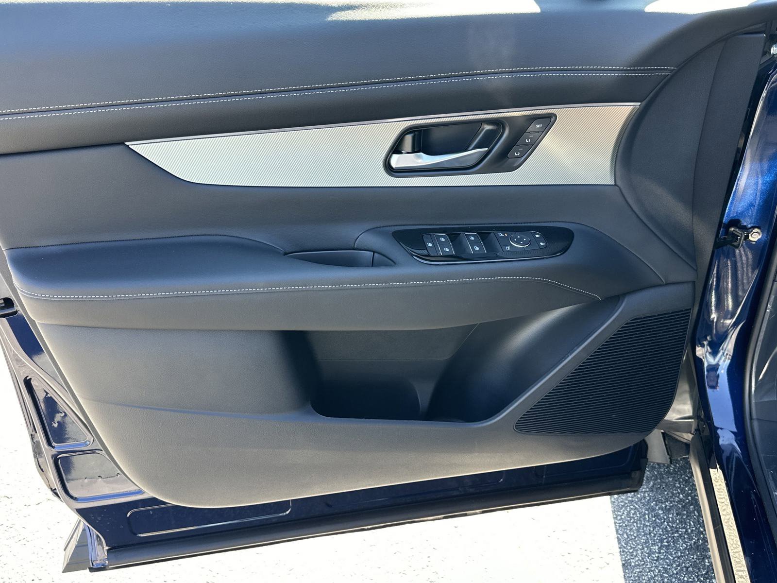 2025 Nissan Murano SL - Photo 11