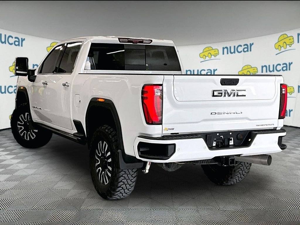 Used 2025 Summit White GMC Denali Ultimate image 4
