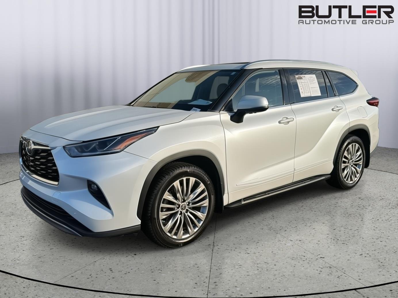 Used 2022 Wind Chill Pearl Toyota Platinum image 1