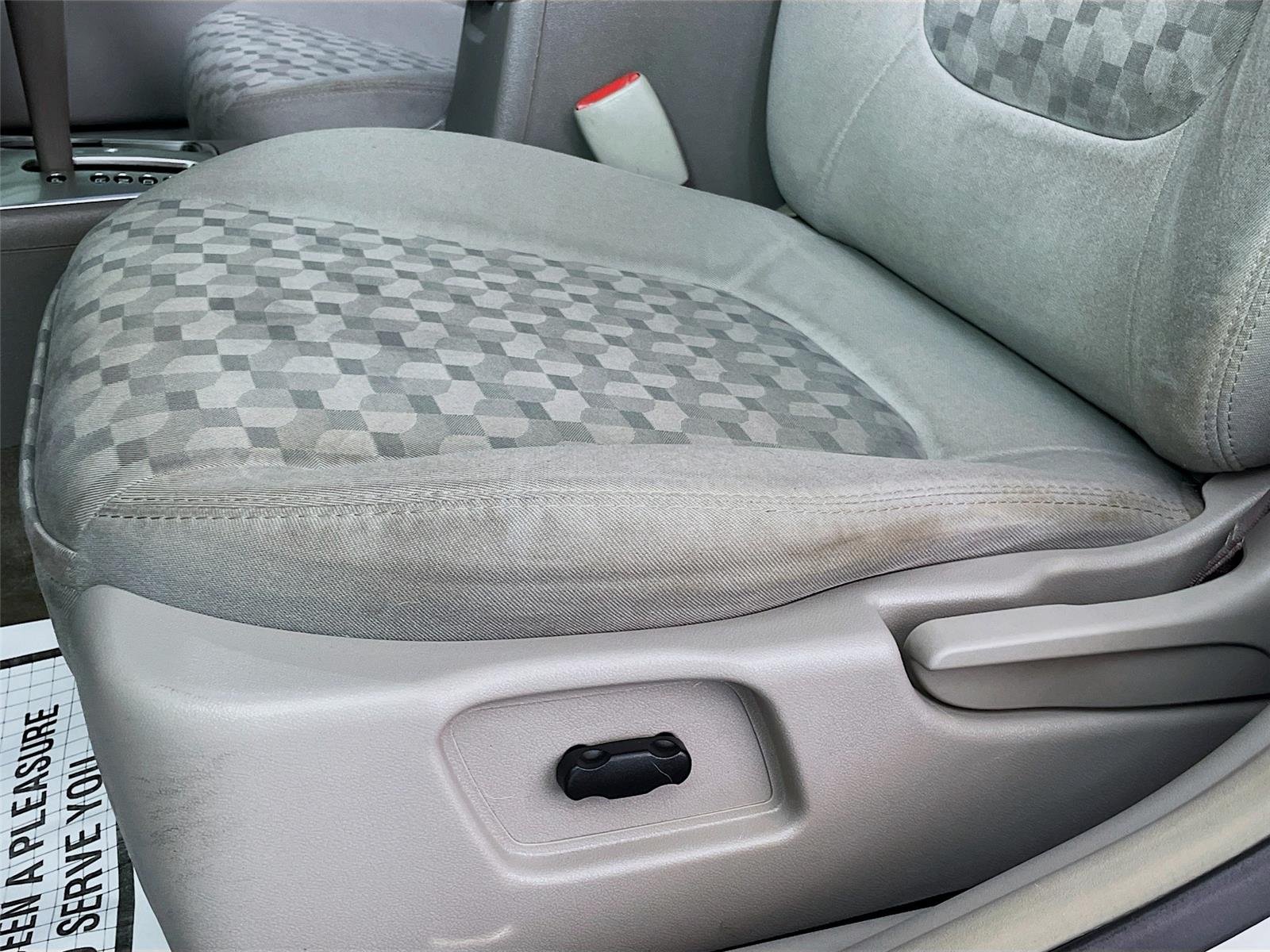 Used 2005 White Chevrolet LS image 21