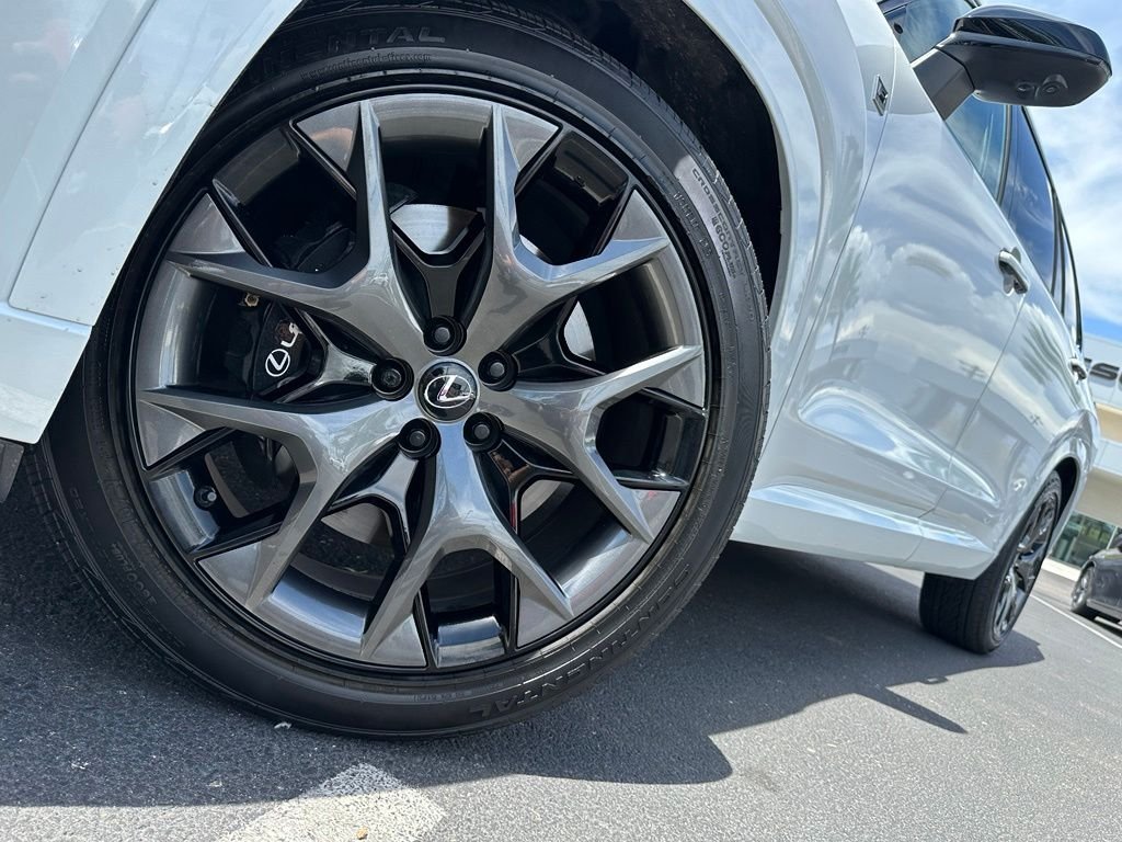 Used 2025 Beige Lexus 500h F SPORT Premium image 2