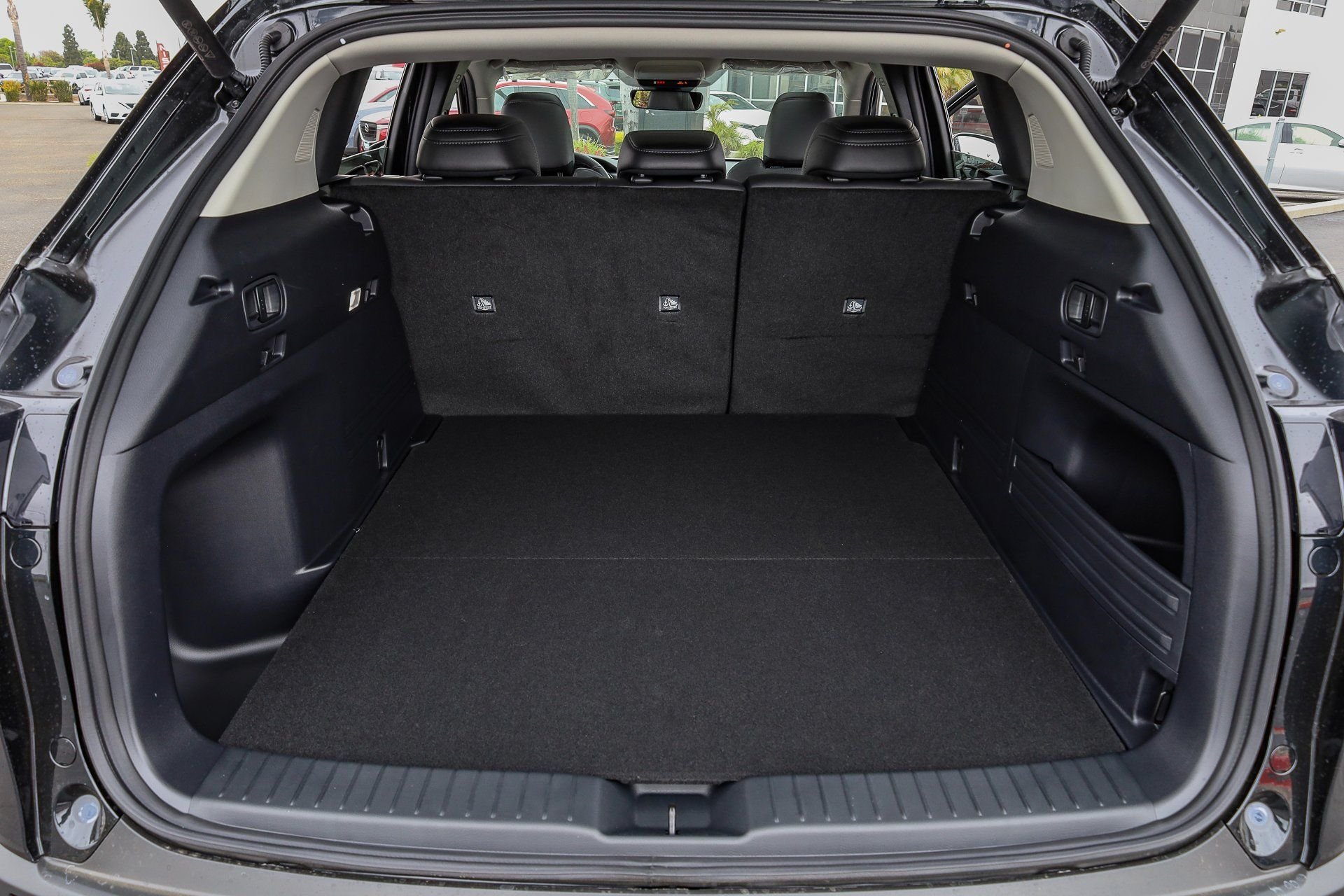 2026 Mazda CX-50 Premium - Photo 28