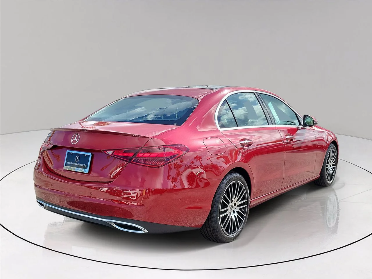 New 2026 MANUFAKTUR Patagonia Red Metallic Mercedes-Benz C 300 image 4