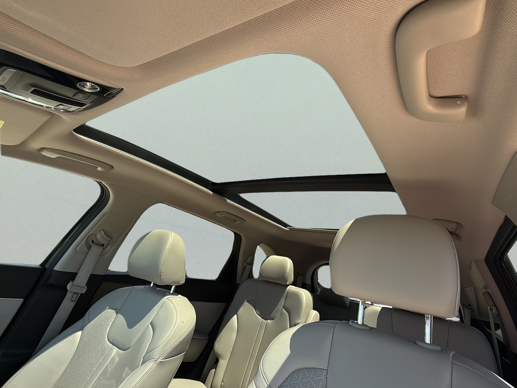Used 2023 Aruba Green Kia X-Line EX image 24