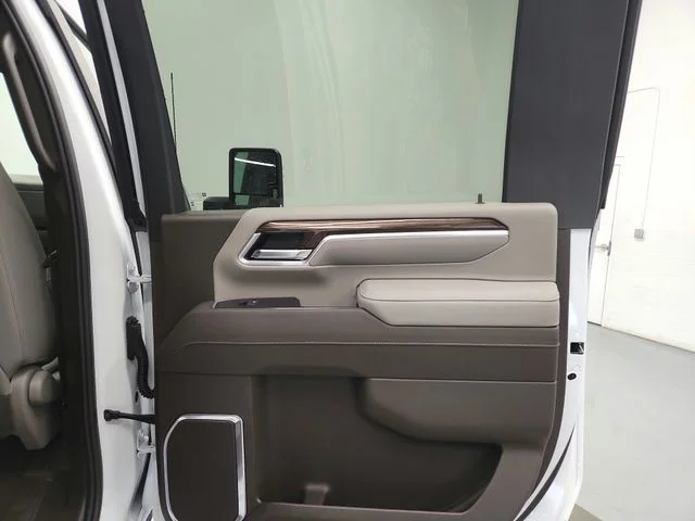 New 2026 White Chevrolet LT image 43