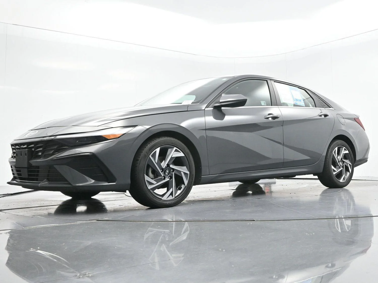 Used 2024 Ecotronic Gray Hyundai SEL image 48