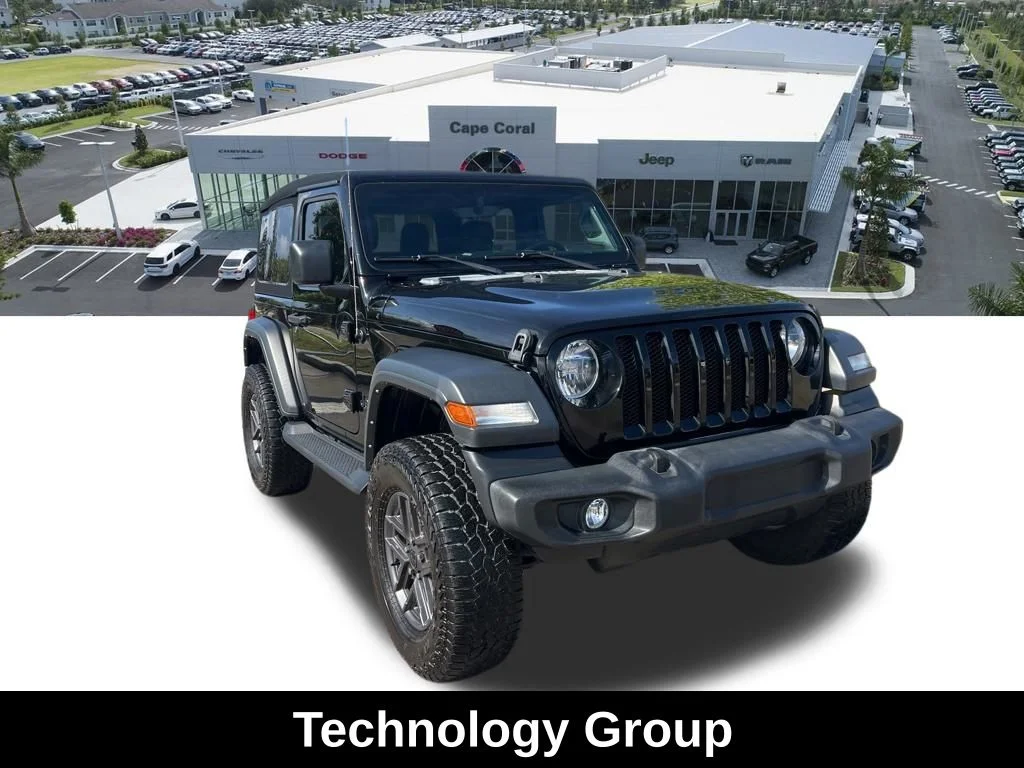 Used 2023 Black Jeep Sport S image 5