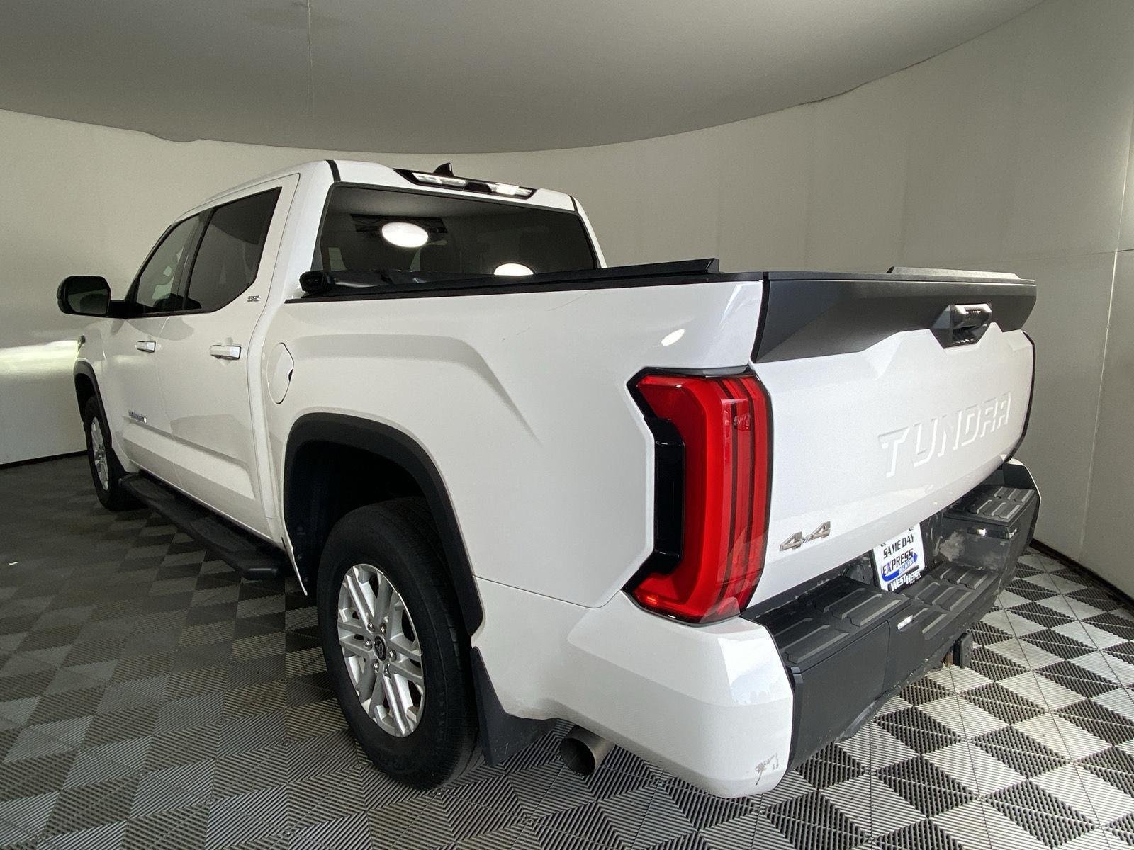 Used 2022 White Toyota SR5 image 4