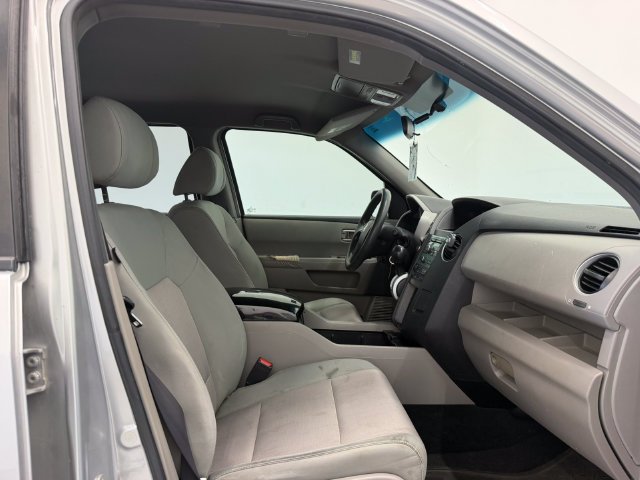Used 2010 Alabaster Silver Metallic Honda EX image 14